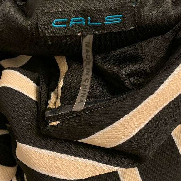 Striped Romper - Picture 4 of 4